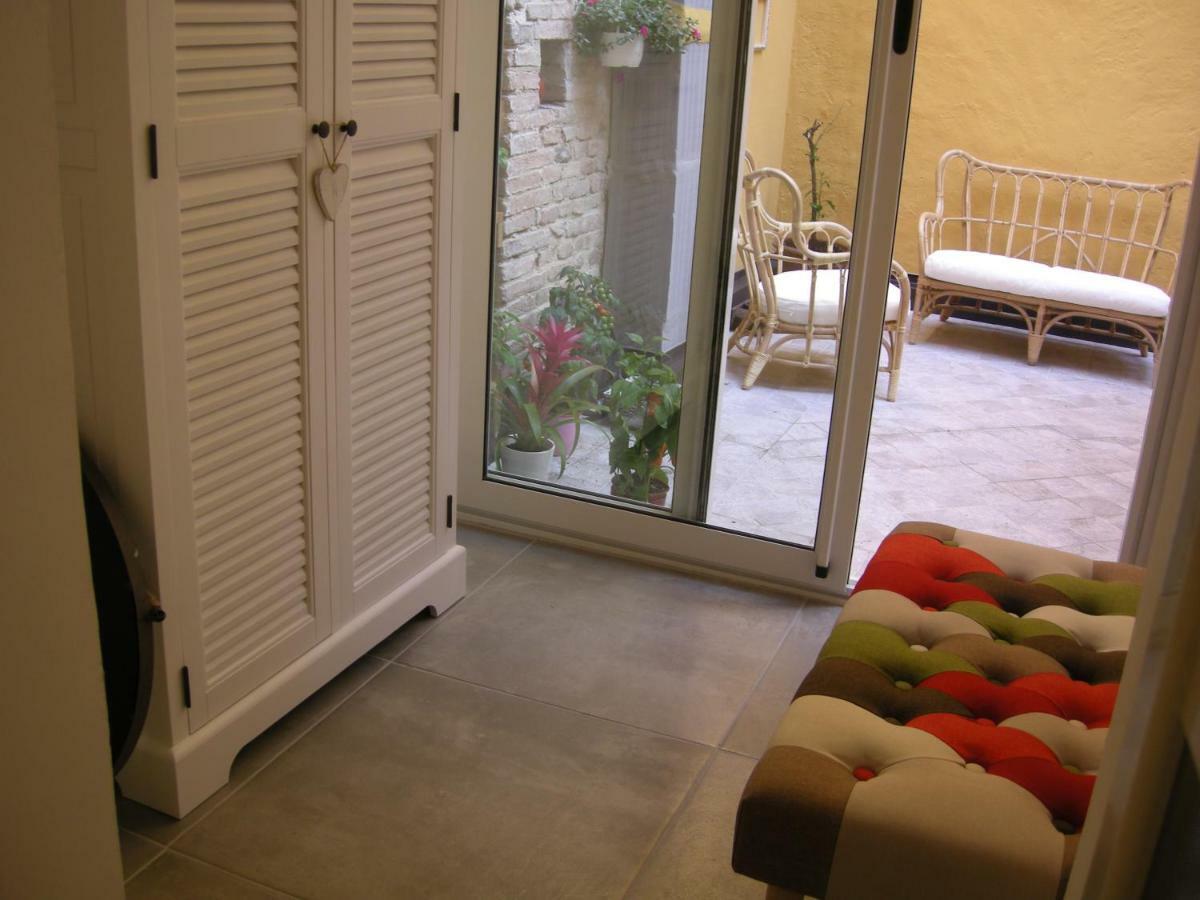 Terrazza Petroni Apartment Bologna Bagian luar foto